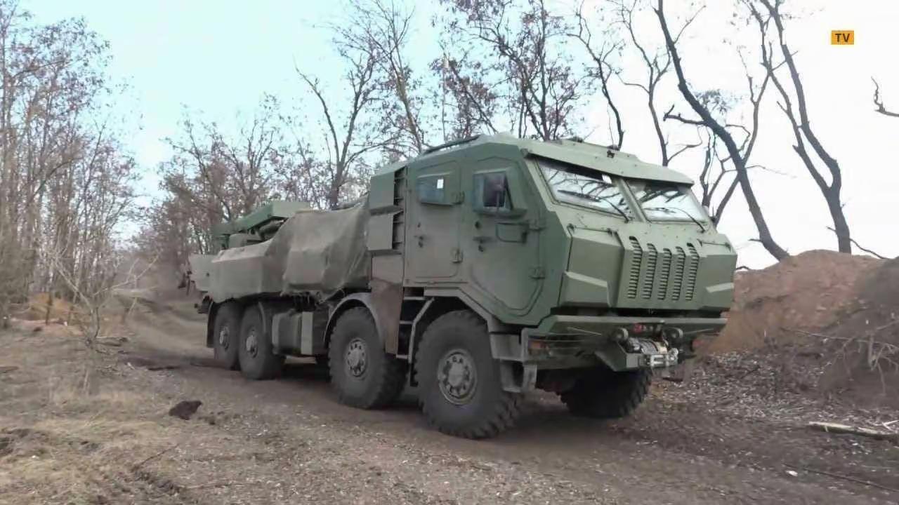 乌克兰持续升级军备：采用全新驾驶舱设计的。乌克兰持续升级军备：采用全新驾驶舱设计