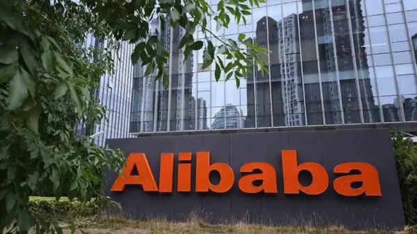 近期阿里巴巴核心管理层出现罕见集体增持动作，释放出对公司AI战略的明确信心。
