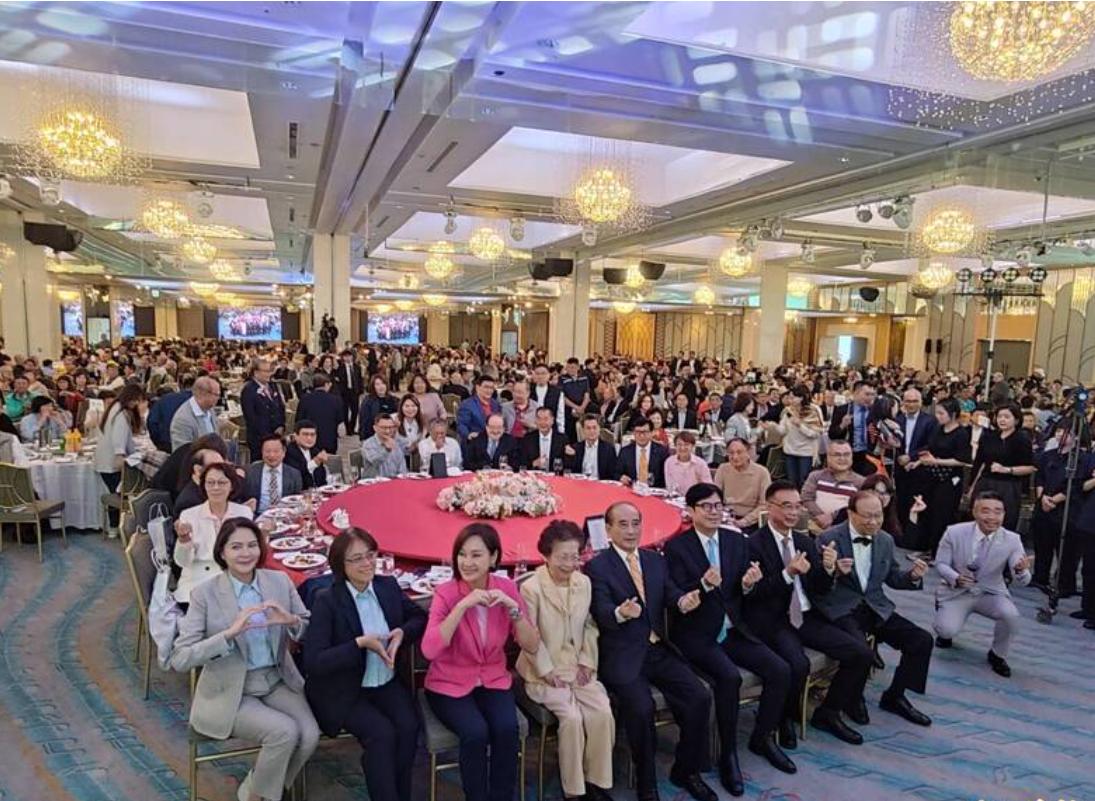 王金平感恩从政50年  席开172桌 

前立院长王金平今天（21日）在高雄举办