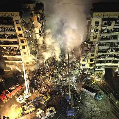烽火问鼎计划  今天，是乌克兰第聂伯罗市公寓楼轰炸惨案两周年。2023年1月18