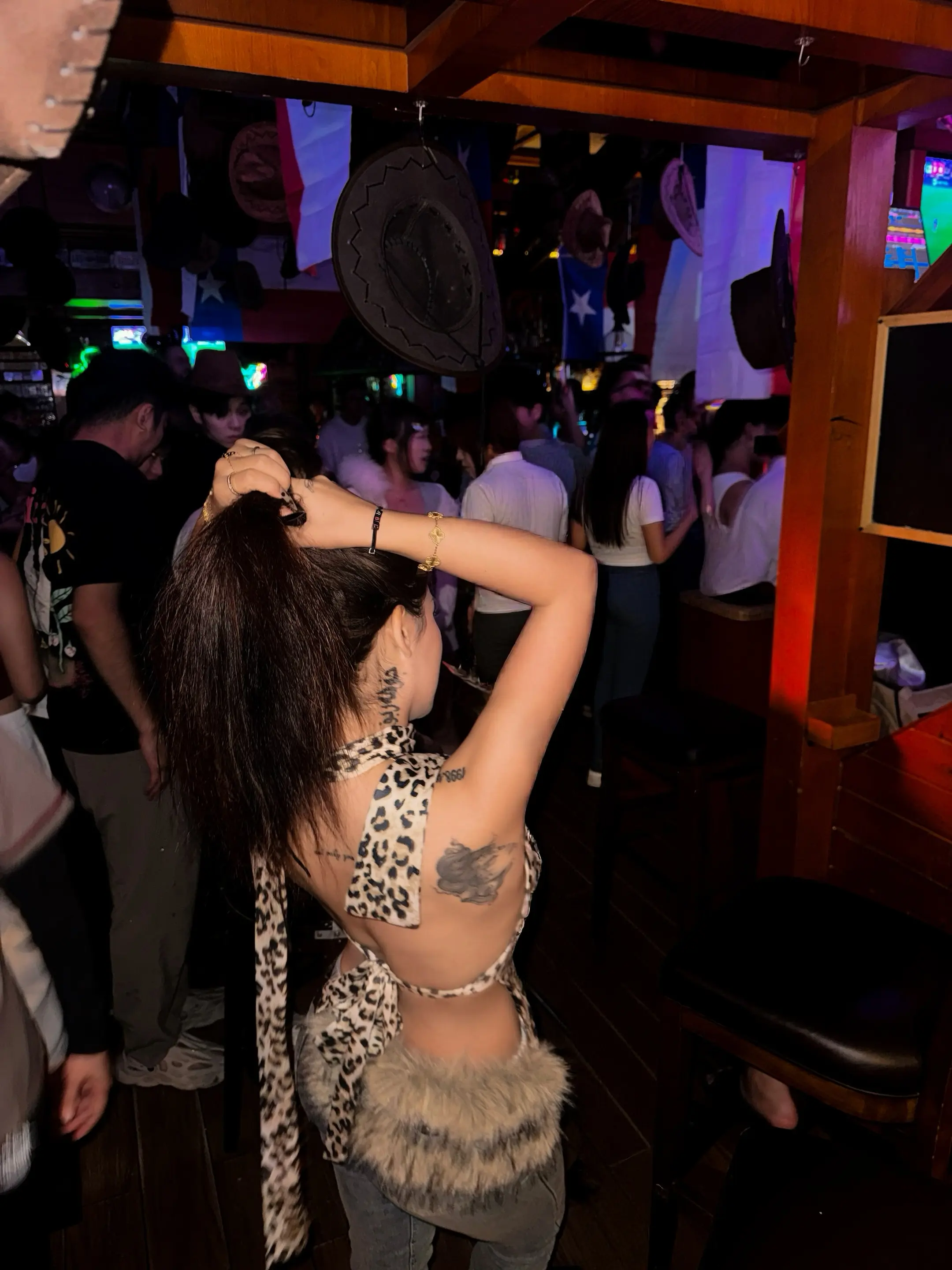 旁人的闲言碎语 我豪不在意