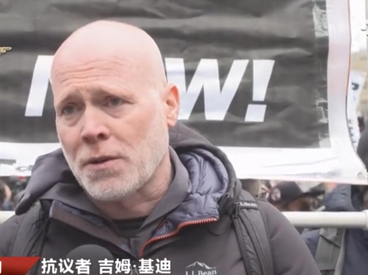 南村老马家旁边有一个邻居老美，一直都是靠打家劫舍让自家生活过得极为逍遥和优渥。不