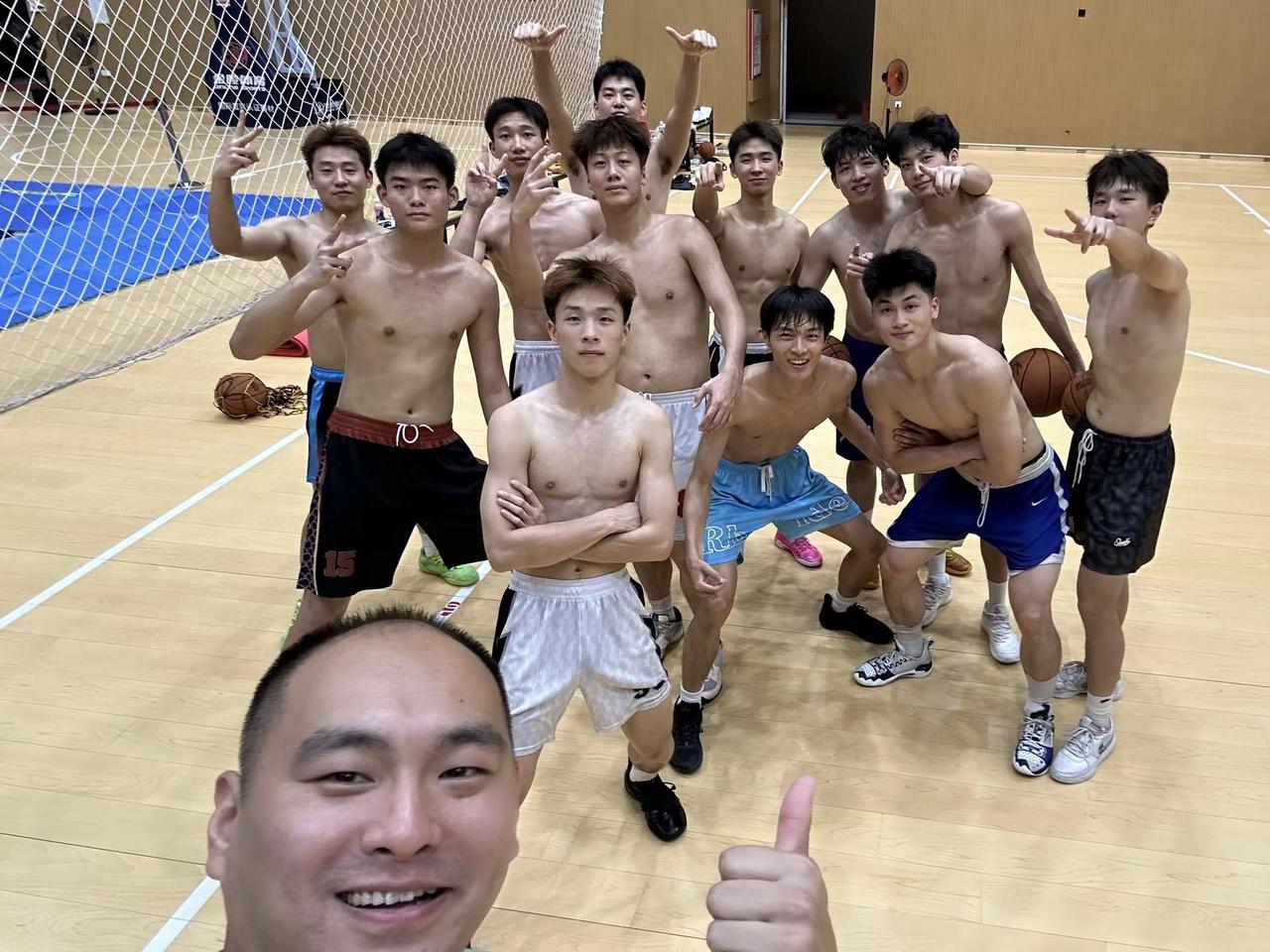 结束啦 感谢大家一路陪伴 美好的时光总是短暂的 离别是为下一次更好重逢 祝师兄们