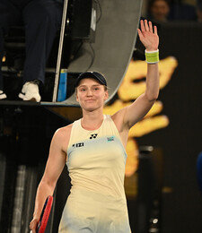 莱巴金娜夺得澳网女单冠军🏆澳网2026 女单决赛，5号种子莱巴金娜以6-4 4