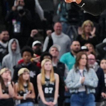 NBA常规赛继续进行，马刺主场112-103战胜魔术。本场比赛，文班亚马出战了2