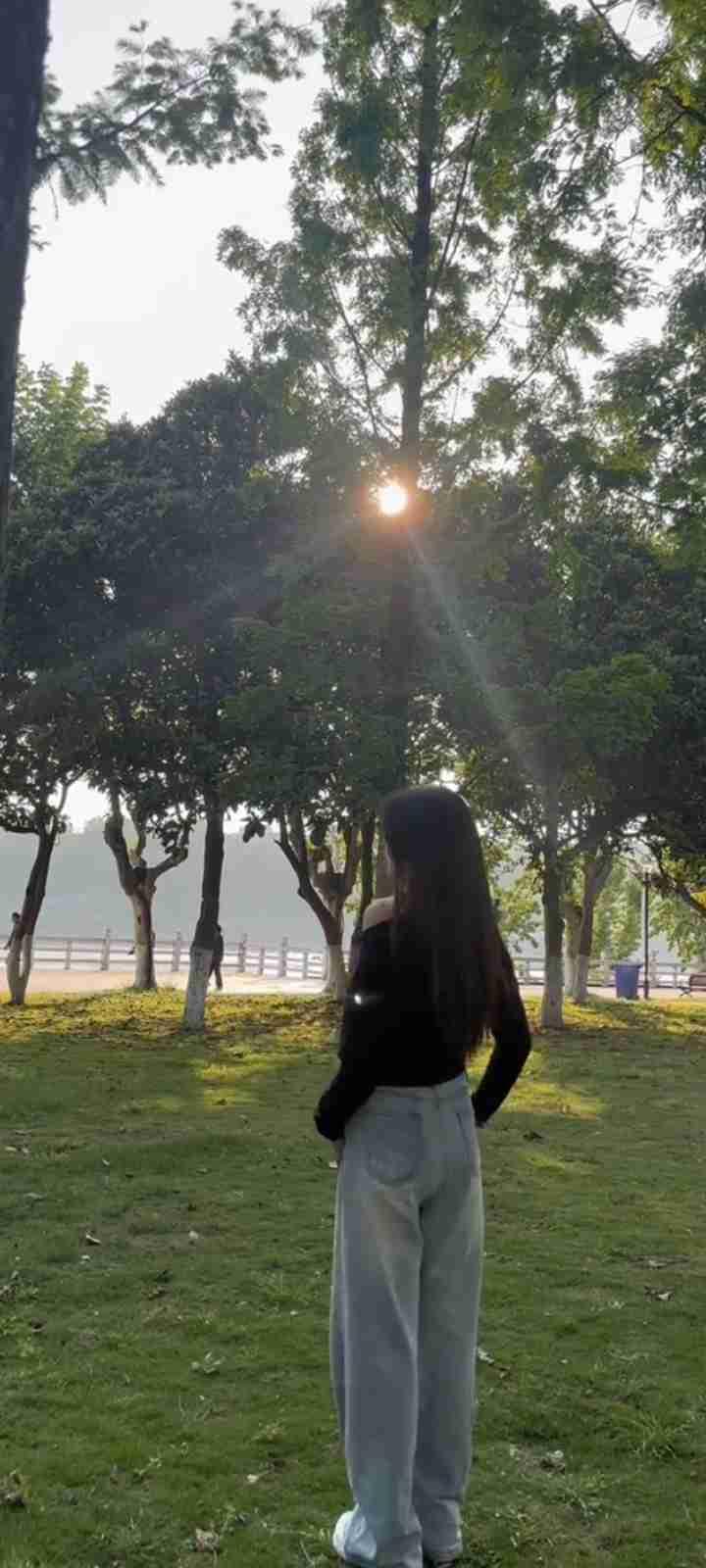 我的今日状态：😁轻松愉快
我这里的天气：☀️晴天