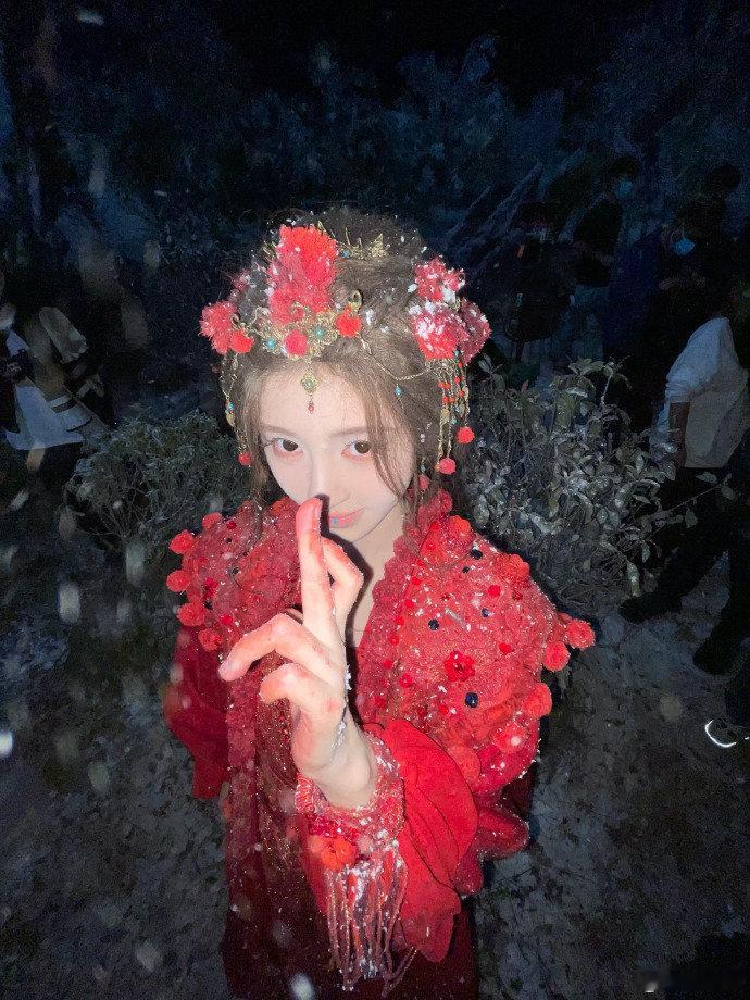 鞠婧祎回应月鳞绮纪好虐鞠婧祎回应月鳞绮纪虐 鞠婧祎回应月鳞绮纪虐 