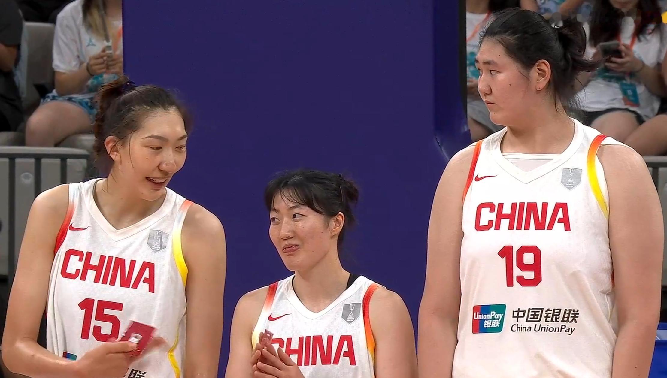 中国女篮vs印度尼西亚女篮女篮亚洲杯 张子宇有多高，看看韩旭在她身边的感觉 ​​