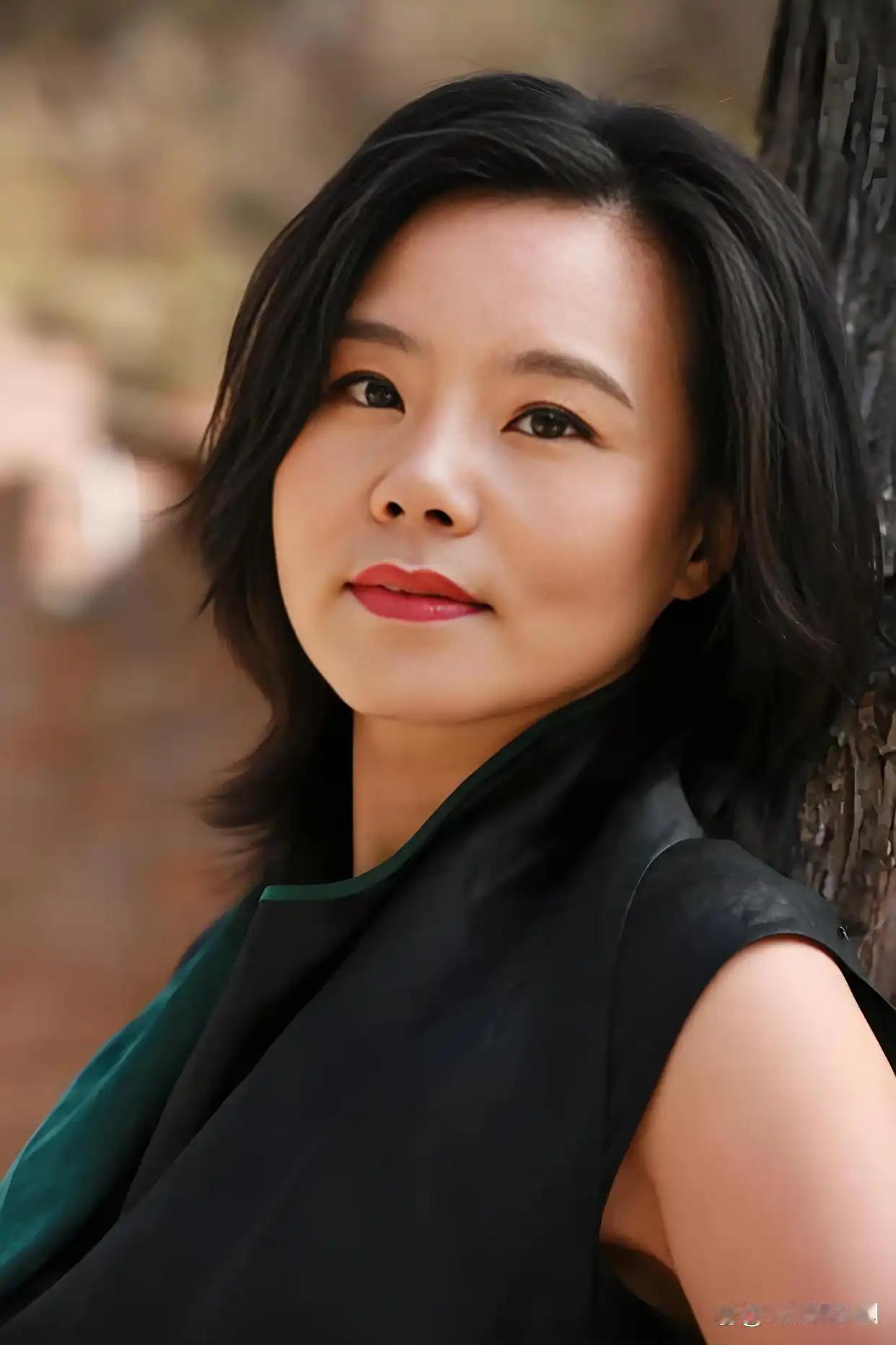 100件礼物，换不回一个变心的人？她含泪反问：你觉得我卑微吗？

龚琳娜自曝为挽