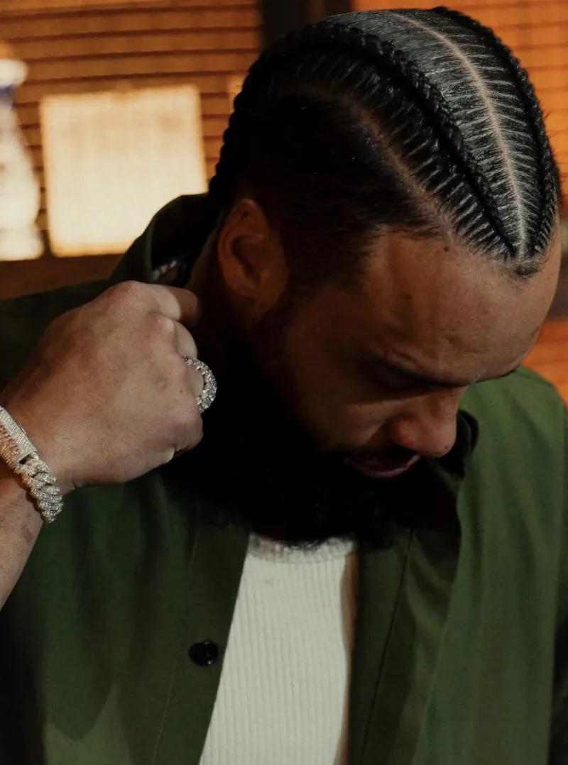 霸气侧漏！狄龙-布鲁克斯更新Ins晒新发型照与球迷分享
04月12日讯，在这一天