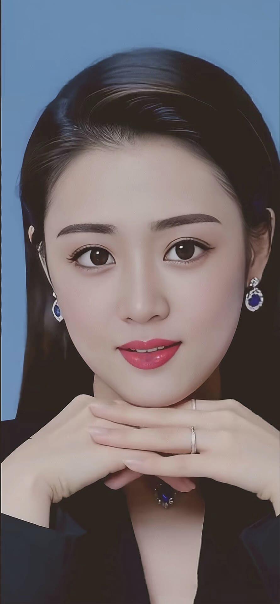 优雅气质，红唇蓝钻，尽显女性魅力！