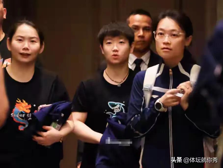 孙颖莎暴瘦亮相澳门！双下巴消失手臂肌肉炸裂，冲击史上首个世界杯三连冠

世界第一