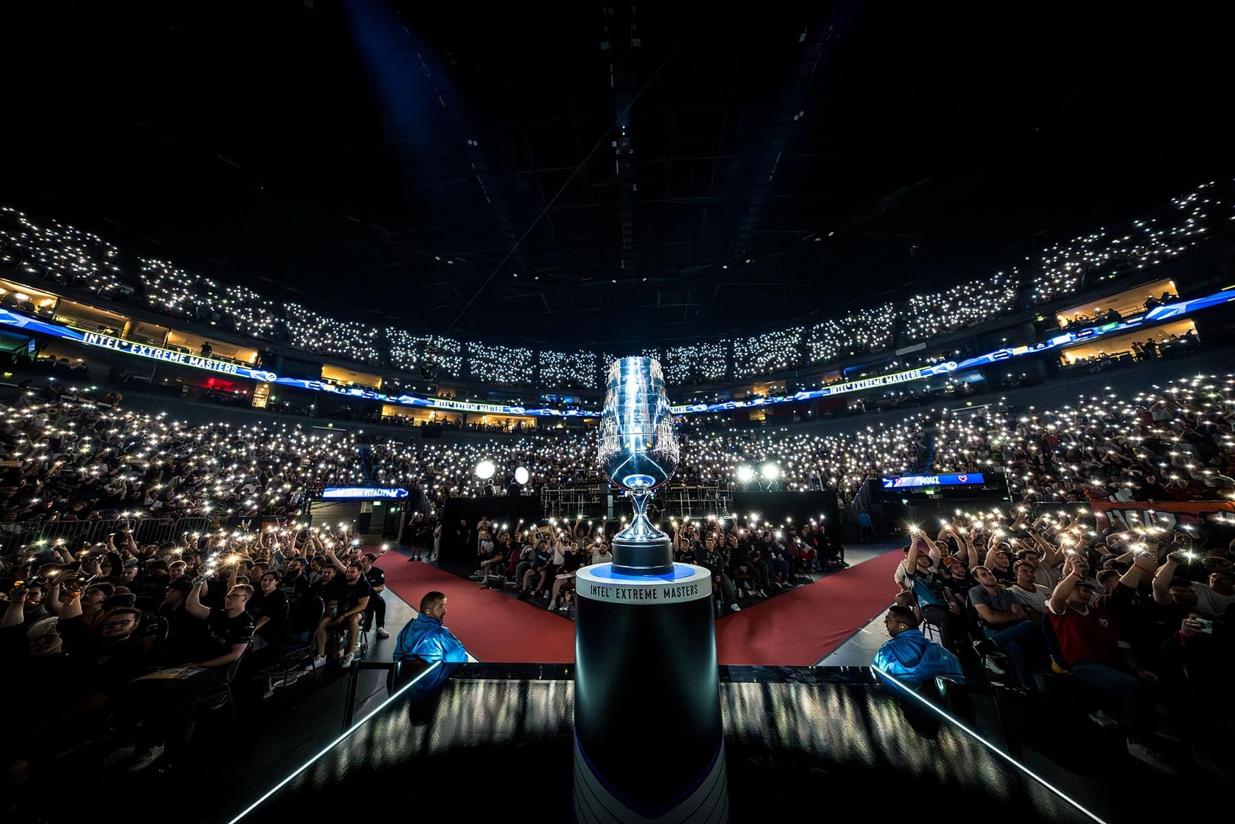 IEM科隆Major 2026登陆朗盛体育馆，赛事热度创下前所未有的盛况。淘汰赛