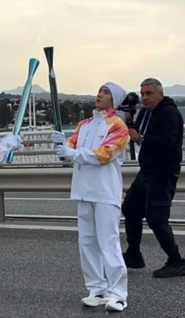 张博恒完成冬奥火炬传递传递奥林匹克精神！ 