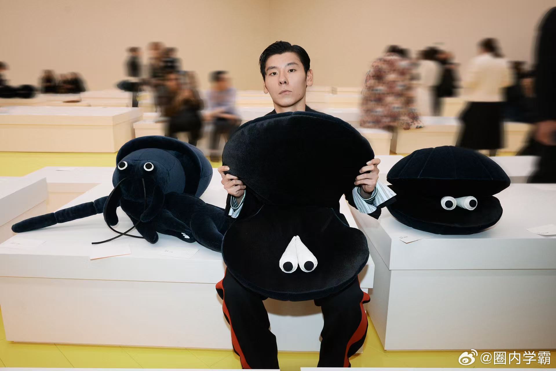 蒋奇明状态 看完蒋奇明看秀生图直接沦陷，帅得低调又有力量，状态松弛自然，越品越帅