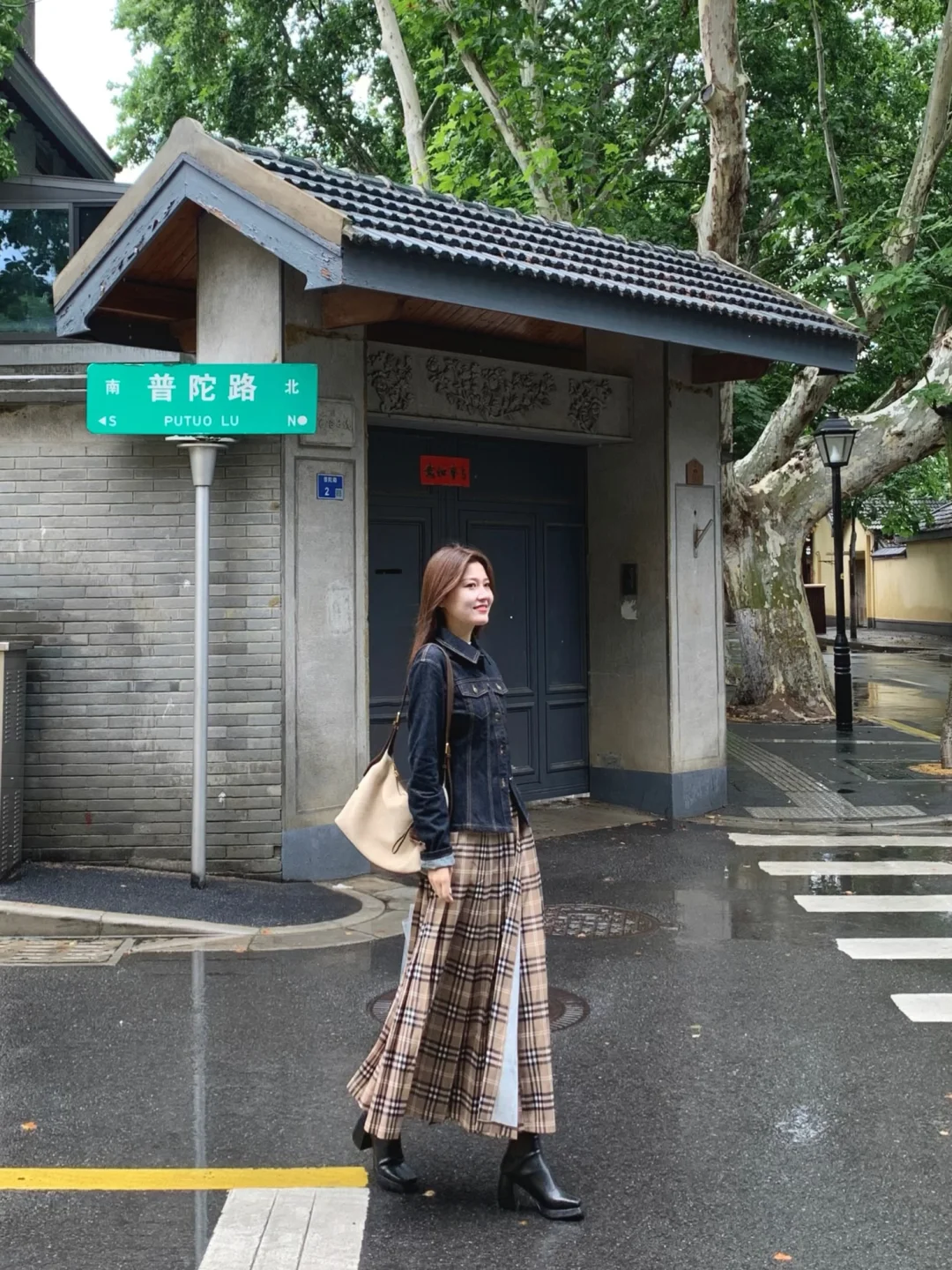 斥巨资买了件早秋🍂原色牛仔衣……