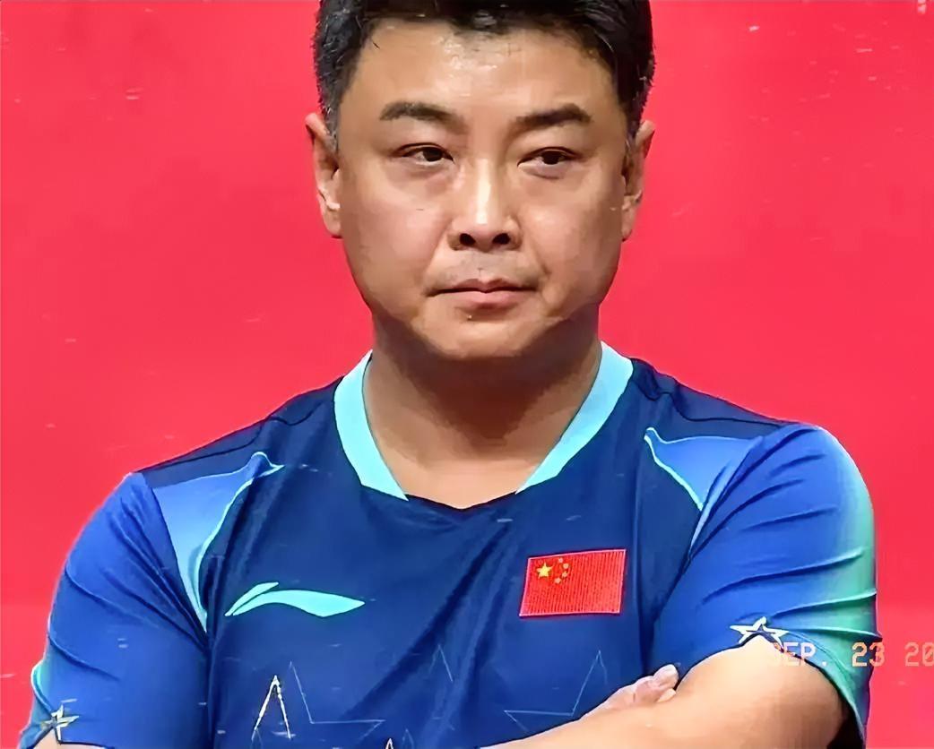 王楚钦3:2险胜林昀儒，为国乒男团拿下首分的时候！大家注意到王皓指导的表情了吗？