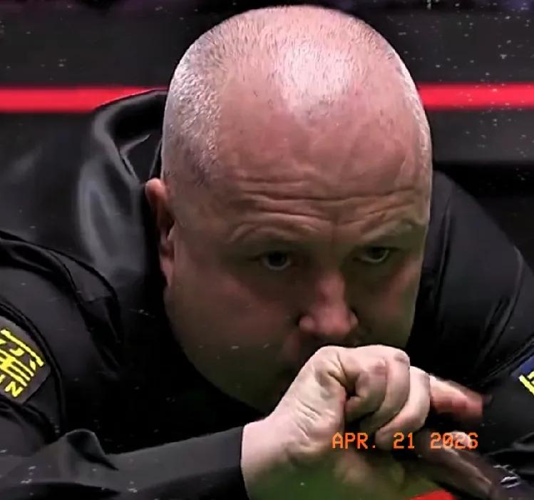 希金斯连胜二局，将比分带到9-6领先，拿到赛点，这3局的分差，足以让希金斯的粉丝