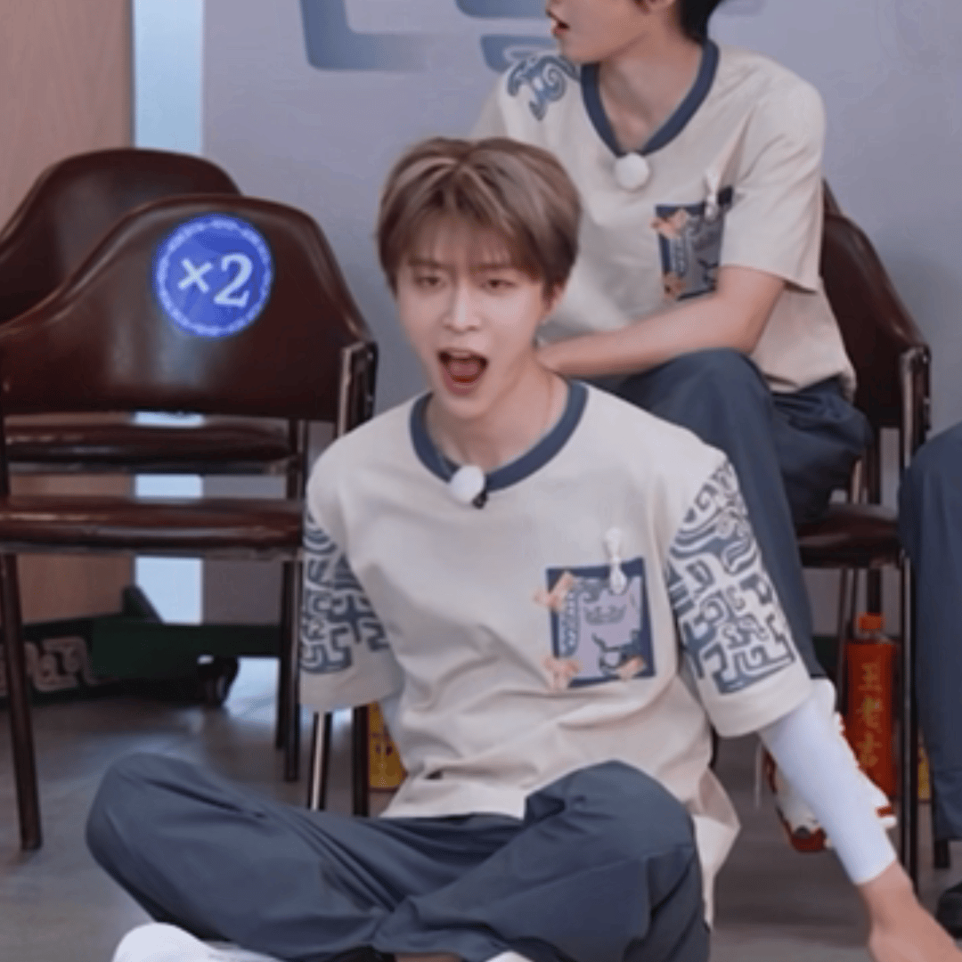 这么善良可爱的小手办你们怎么舍得欺负他🥺 