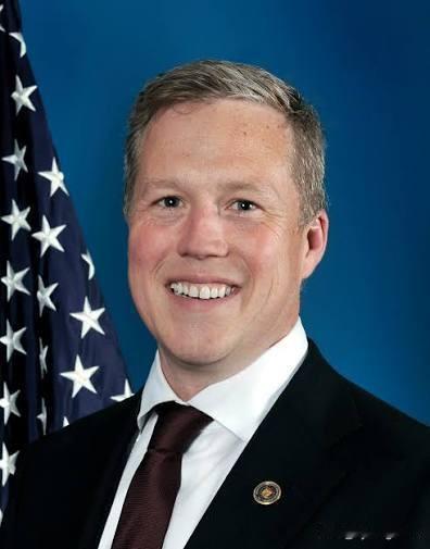 🇺🇸 美国陆军部长 D. Driscoll 辞职

美国陆军部长丹·德里斯科