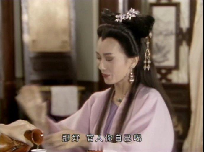 【端午围观白娘子现原形】白娘子今天喝下了雄黄酒 童年的端午回忆有白娘子的举手！憨