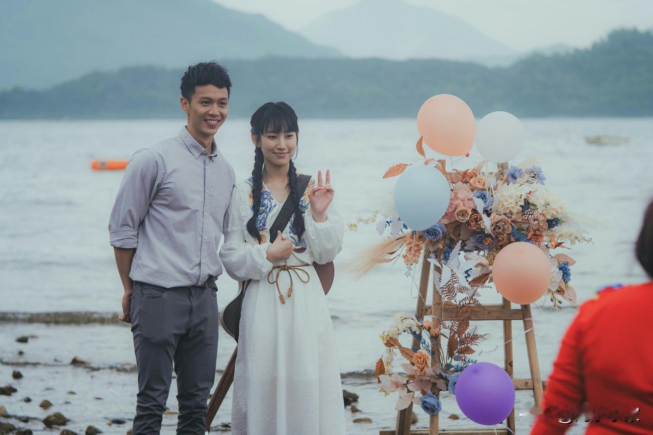 张驰豪大爆炎明熹有压力，李尔晨回应绯闻：很多粉丝觉得我们不衬！
张驰豪和李尔晨今