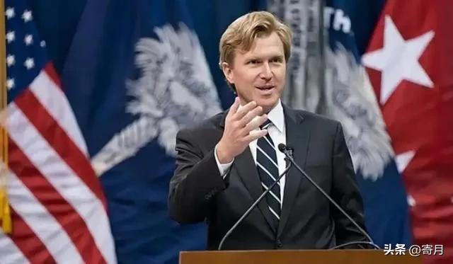 美国还是有头脑清醒的人的，美鹰派专家科尔比告诫美国人：别上俄、印、欧的当了，如果