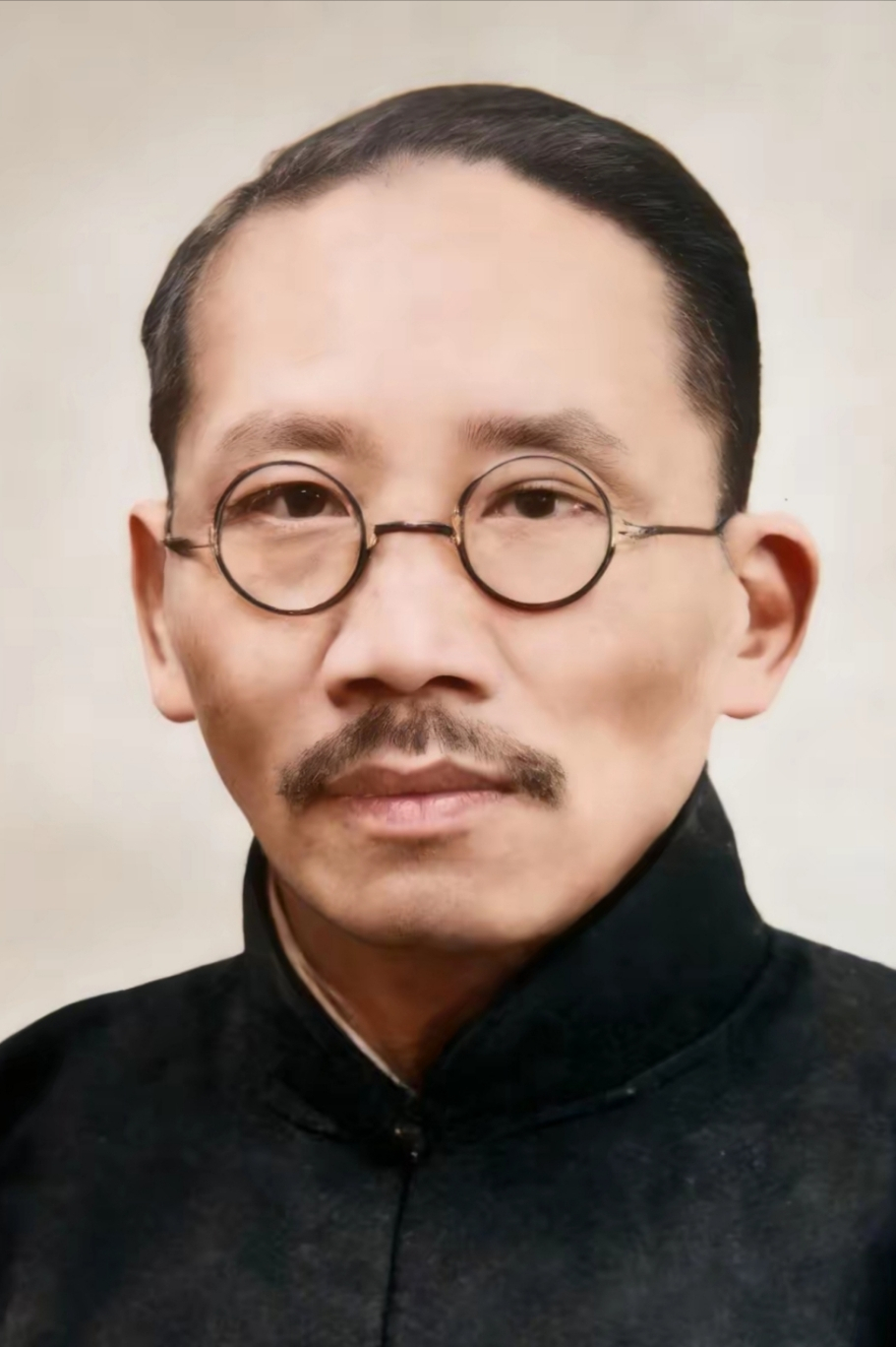 有人说，最高级的助人从不是全盘包揽、倾囊相送，而是递出半把伞，给人帮扶、也留足尊
