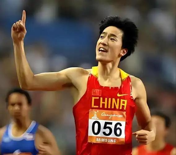 刘翔留给中国体育的远不只是一块奥运金牌。
 
在他出现以前，男子100米栏长期由