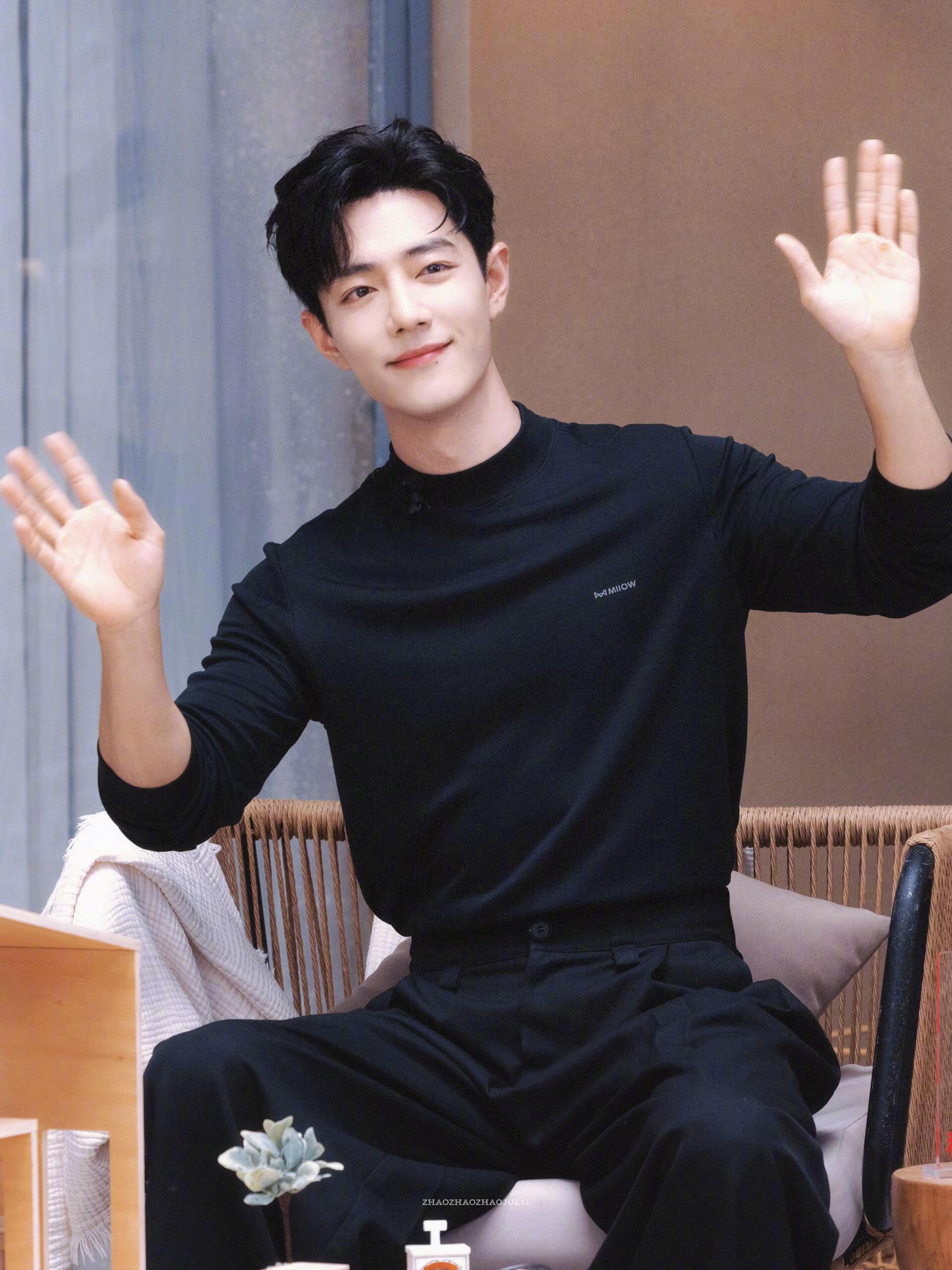 #早安咪语##肖战打招呼很像oi猫#一如既往的战式打招呼，可爱到犯规～又是被温暖