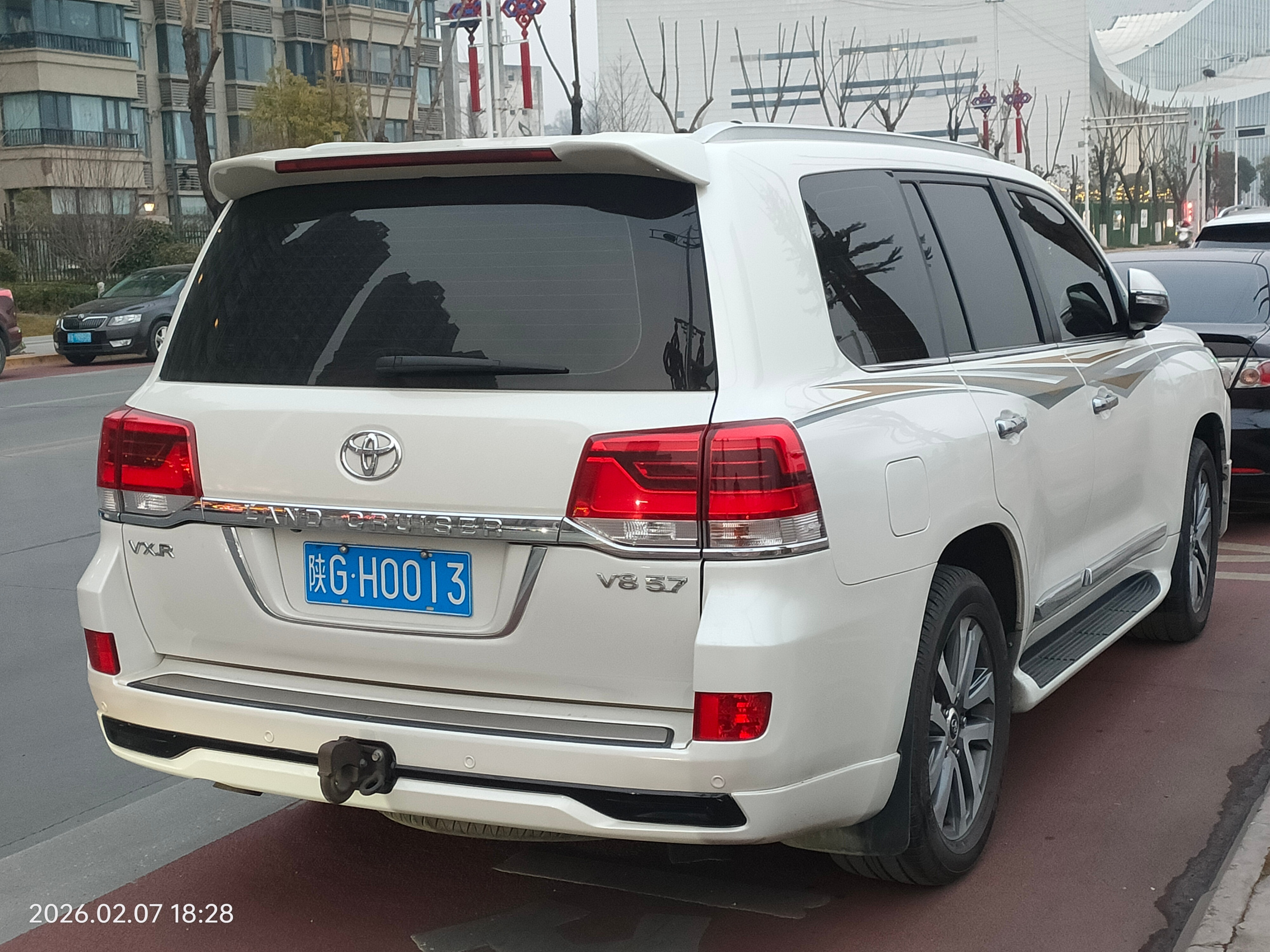 全球车牌 陕GH0013丰田陆地巡洋舰   V8 5.7 安康