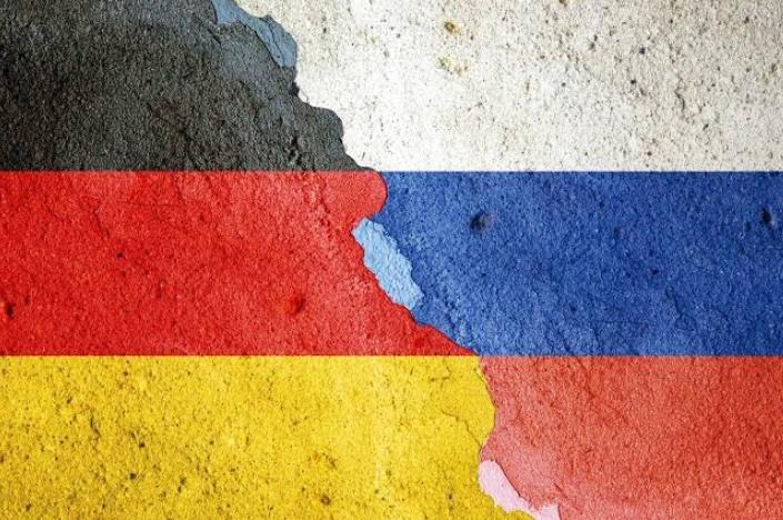 新闻快讯——塔斯社报道：俄罗斯政府授权国防部“终止与德国、波兰、挪威及其他欧洲国