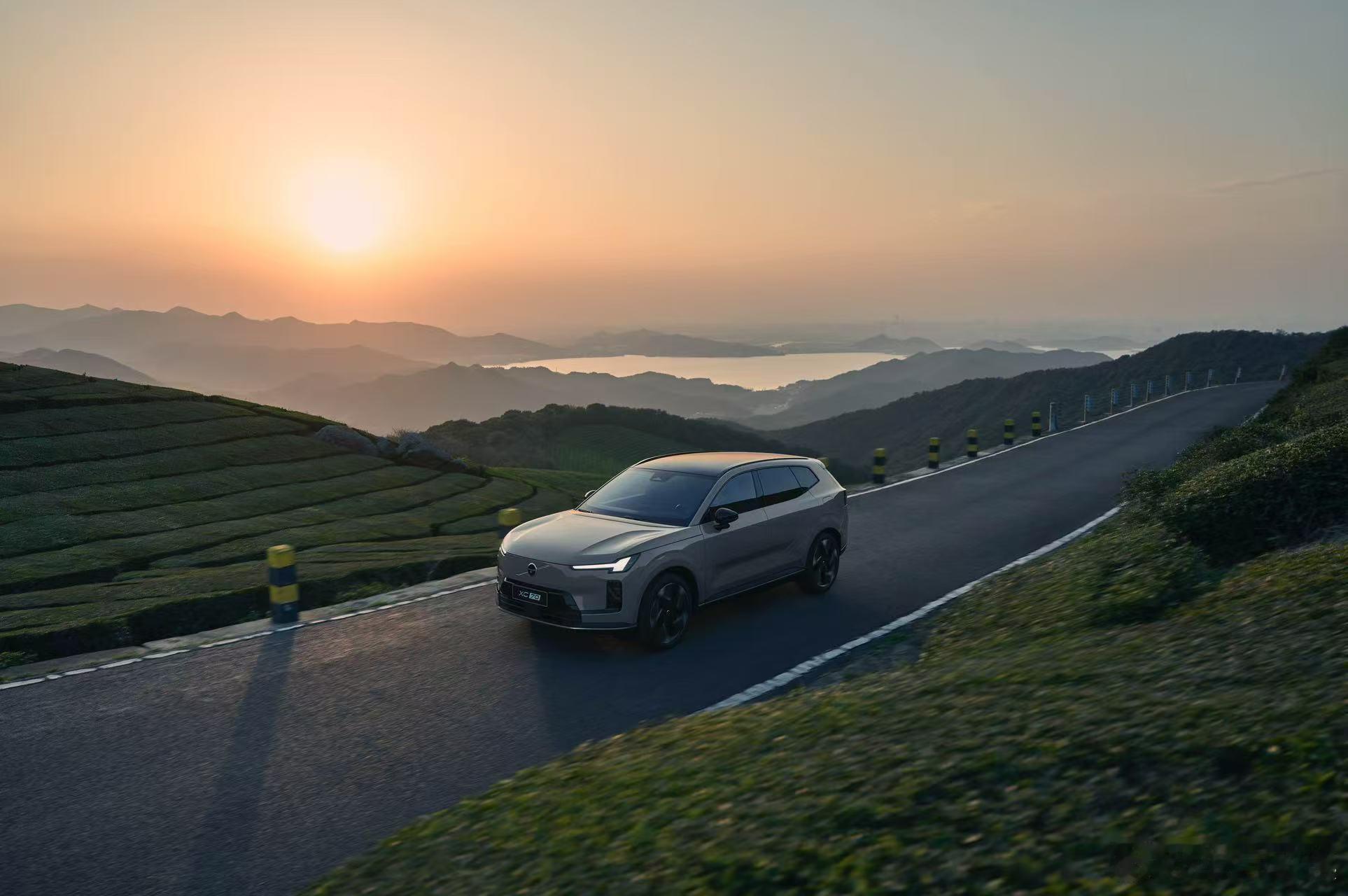 25万买沃尔沃豪华混动 现在车市张口闭口都是长期主义，说实话听久了真有点腻，大部