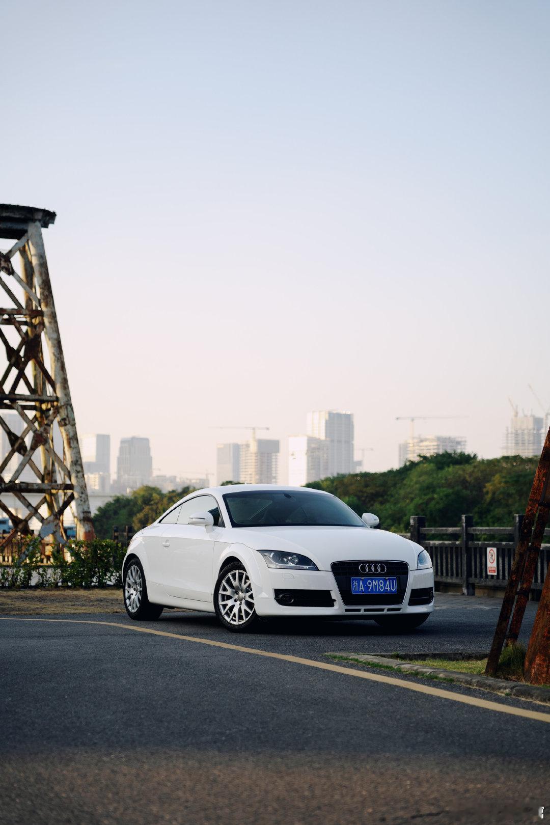 2009 奥迪TT MK2经过一段时间与TT的相处，聊聊这台令人愈发着迷的德国小