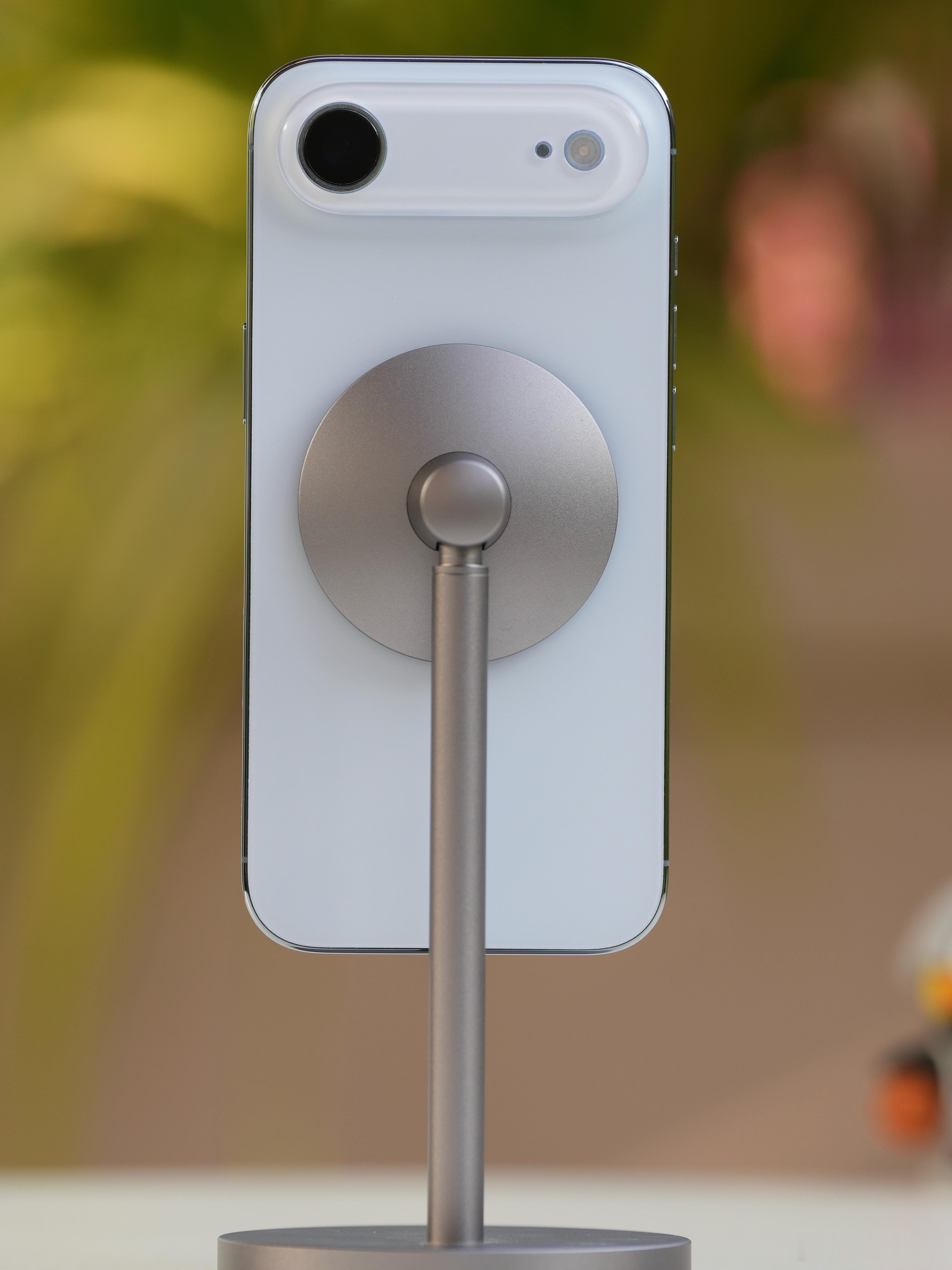 谁说安卓阵营做不好Air？来看iPhone Air，没有实体SIM卡，单扬声器阉