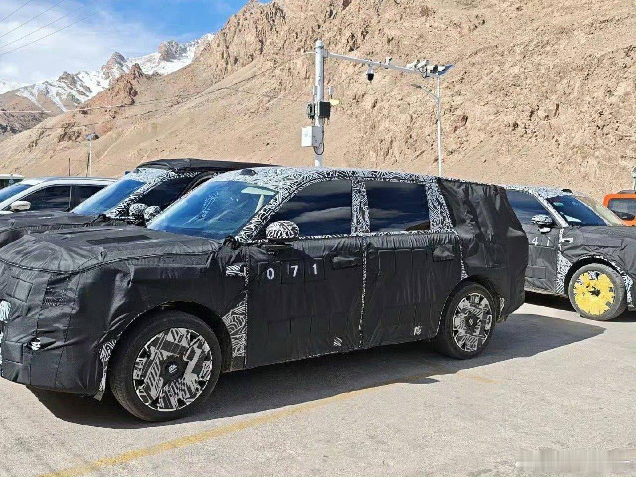 汽车[超话]  小米YU9伪装路试车曝光，车身尺寸我猜应该是全尺寸SUV，超越理