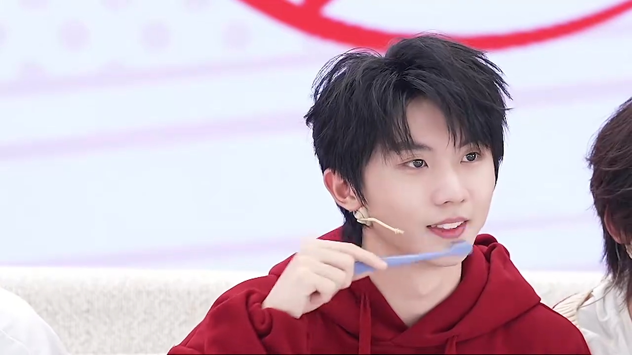 时代少年团小盆友刷牙牙～[嘻嘻] ​​​