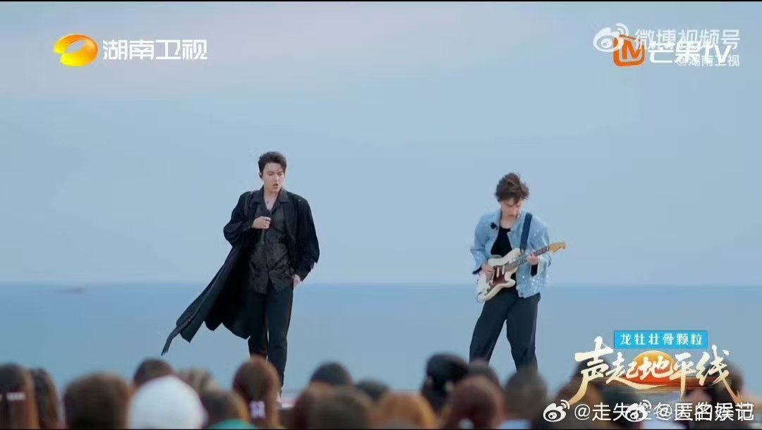 迪玛希带弟弟出道声起地平线看到迪玛希介绍弟弟时的骄傲眼神，就能感受到这份最真挚的