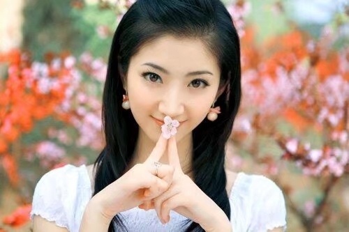 生活手记你若爱，生活哪里都可爱。你若恨，生活哪里都可恨。既然没有如愿，不如释然；