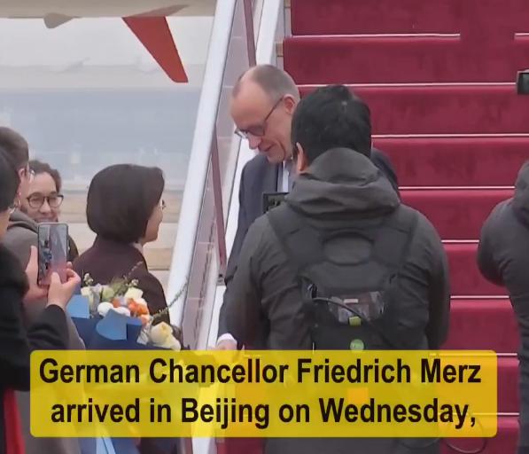 2月25日上午！德国总理默茨已经抵达北京！
从曝光的画面我们可以看出，当天德国总