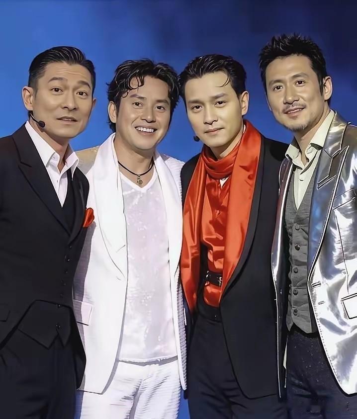 他们四人都是香港歌坛的天皇巨星，唱红了许多经典歌曲。
但我认为，天皇巨星只有一个