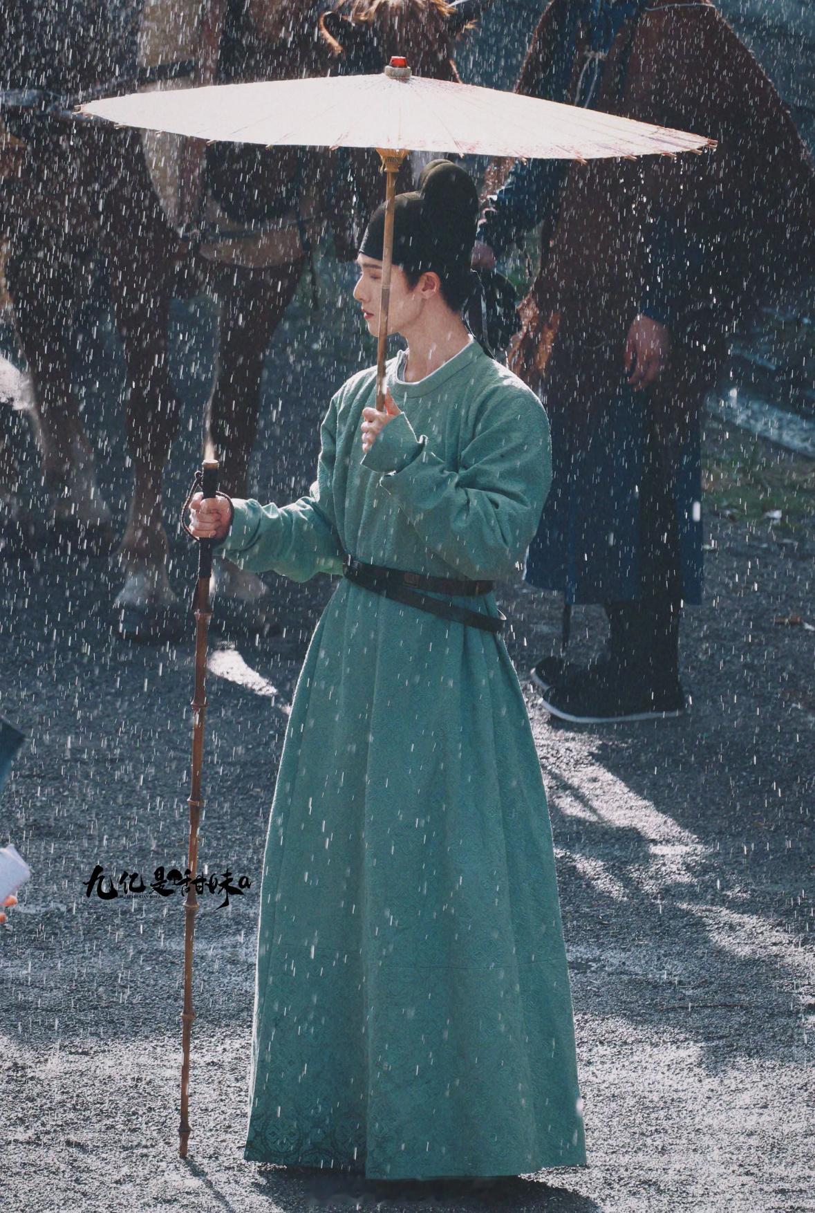孟子义李昀锐撑伞路透孟子义李昀锐尚公主雨戏撑伞路透 孟子义李昀锐尚公主雨戏撑伞路