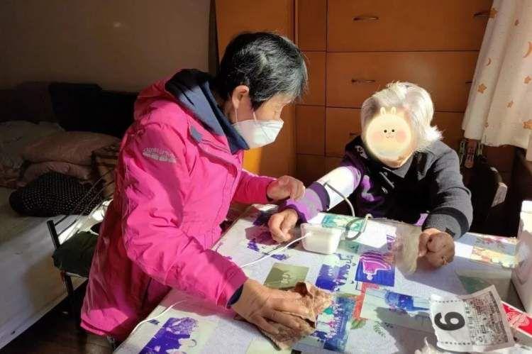 城乡居民养老金逐年上调，弄懂多缴长缴规则，晚年收入稳步增加
 
对于普通农村、城