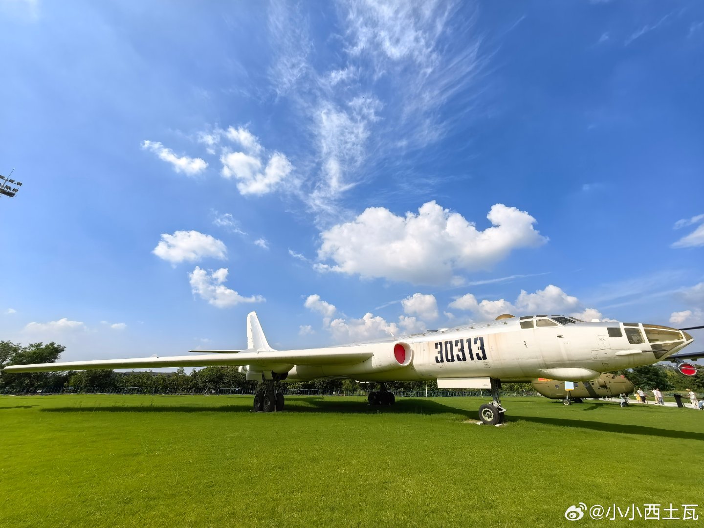 补记2026年暑假  西安之旅最值得参观西北工业大学的航展，近距离看战斗机。运20，轰炸机六爷，歼-20真的帅！ ​