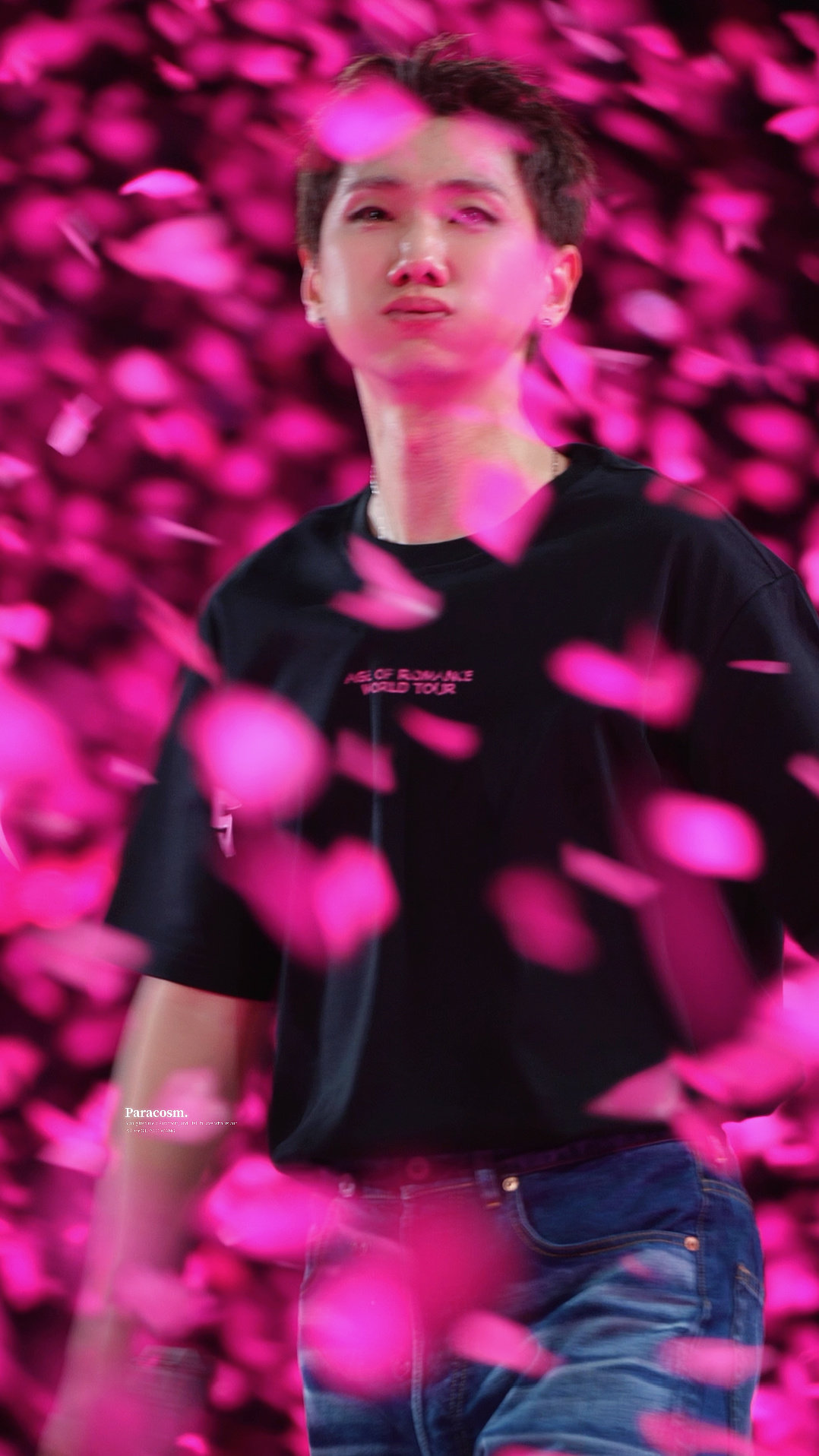 小哭包 因为你我们也爱上了这个夏末😭😭 ​