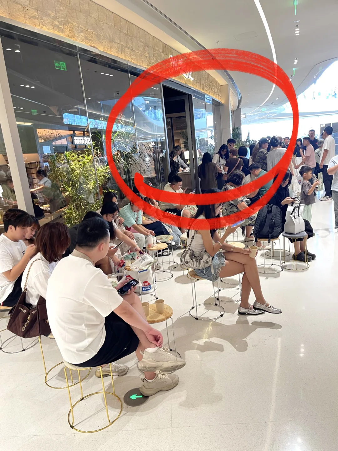 ⚠️白鹅潭万象城。。排队2小时😡