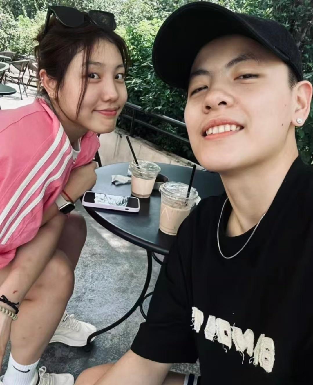 杨舒予女篮张茹 众人皆草木 唯你是青山