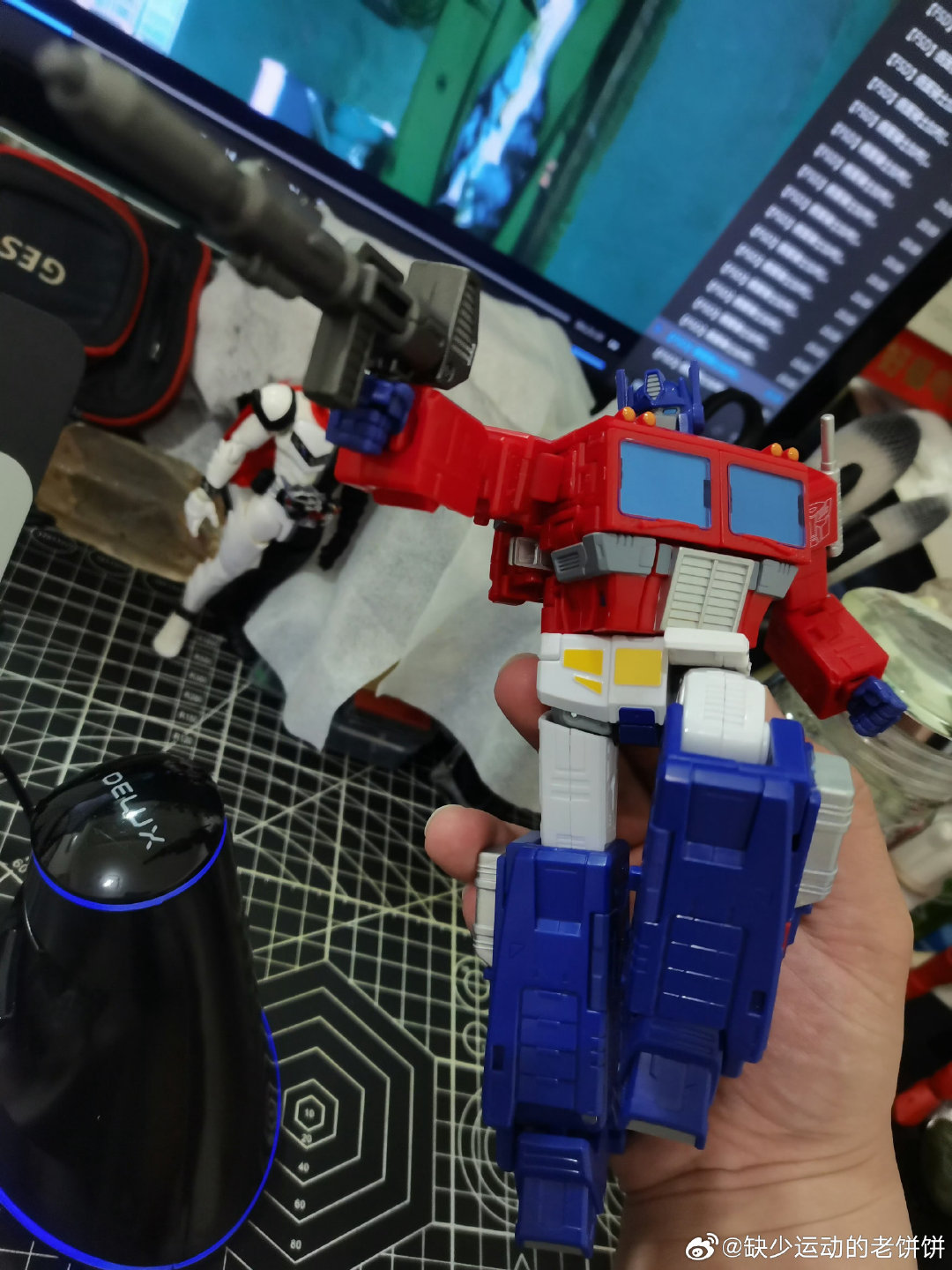 Optimus prime forever！[蜡烛][蜡烛][蜡烛]RIP ​