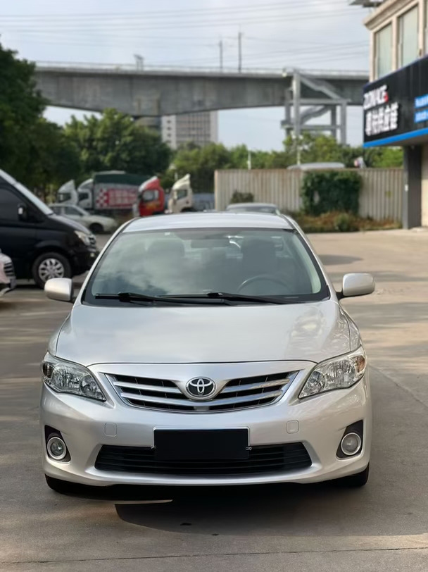 2013年6月 丰田卡罗拉 1.6L 本地私家一手车