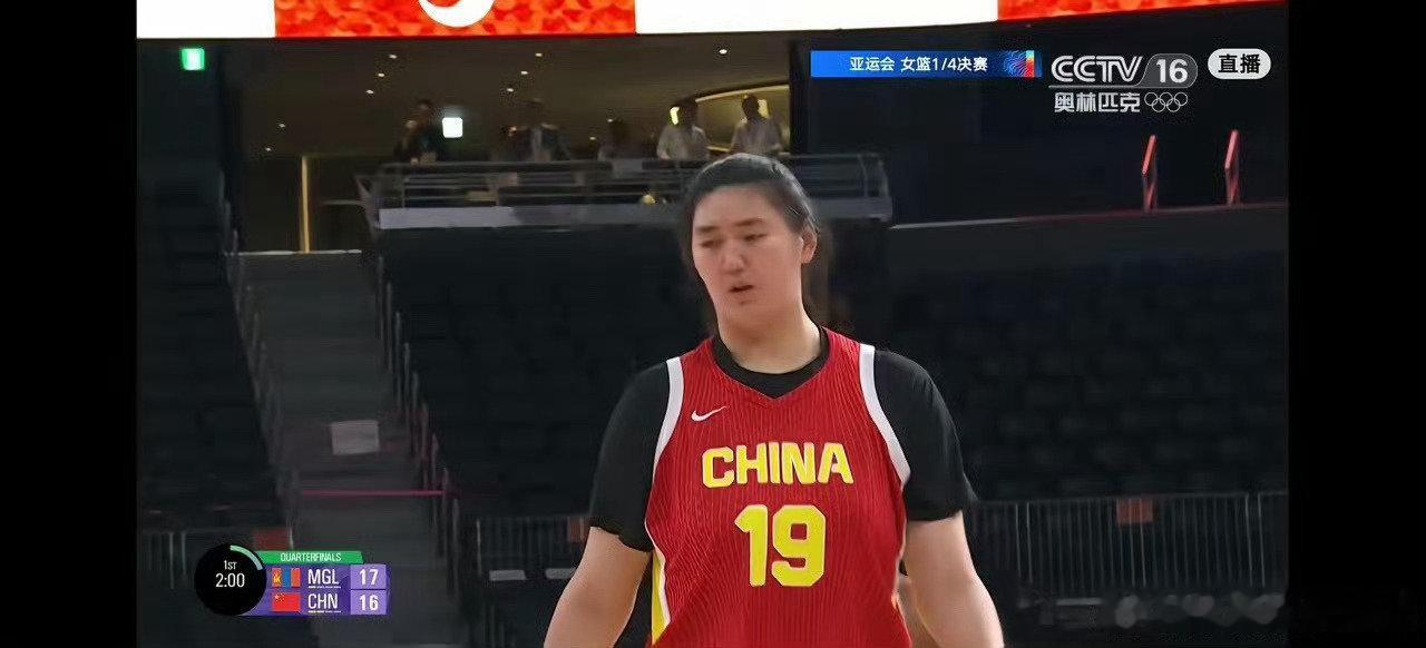 #中国女篮晋级亚运半决赛##亚运会# 

中国女篮晋级亚运半决赛是预料之中的事

毕竟内线张子宇优势明显，这还是李月汝没出战的情况下

但还是那句话，长久的胜利不能只依靠不世出的天赋人才，这是篮协领导要努力的事 ​